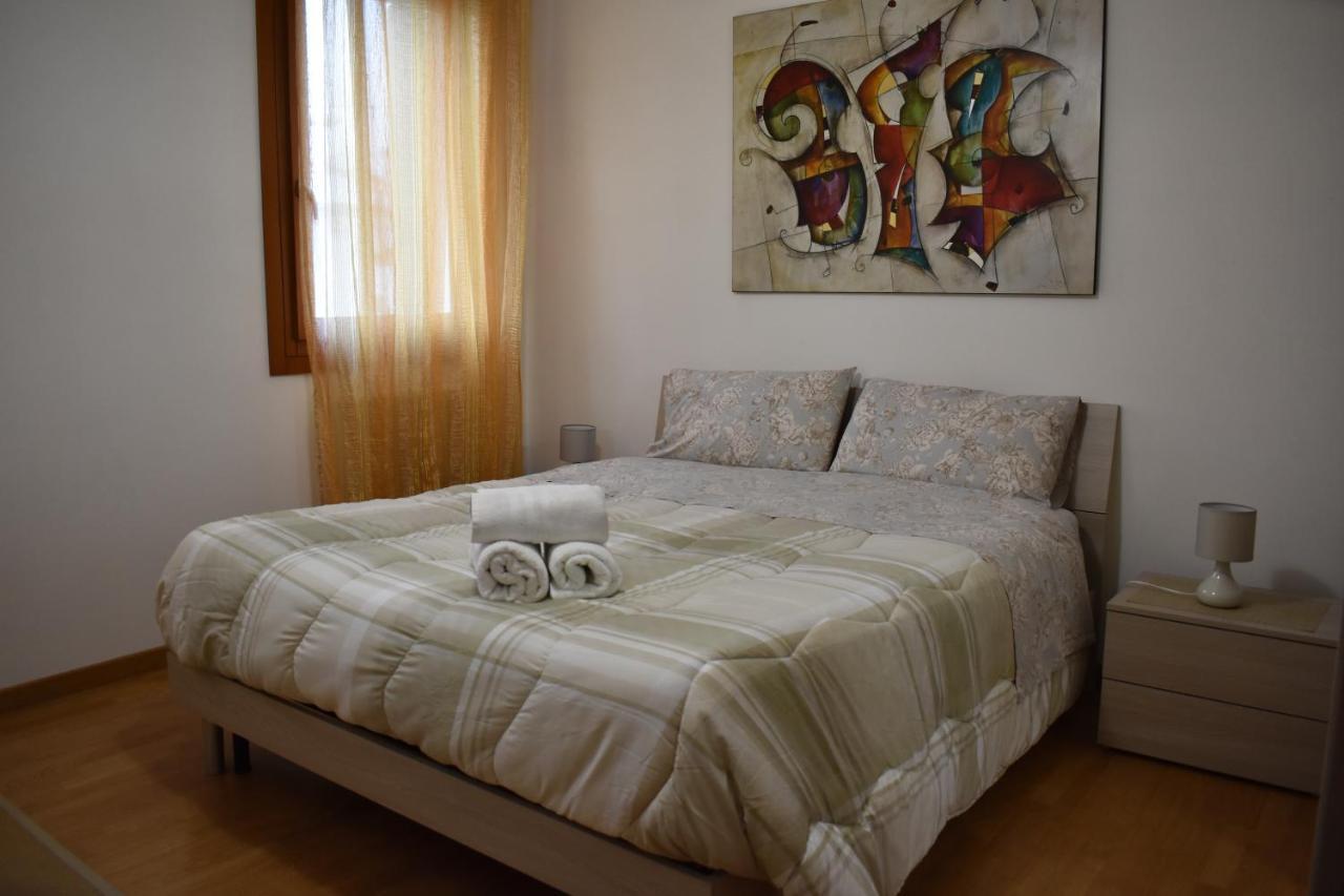 Elegant Apartment And Free Car Parking - Quite Area Favaro Veneto Dış mekan fotoğraf