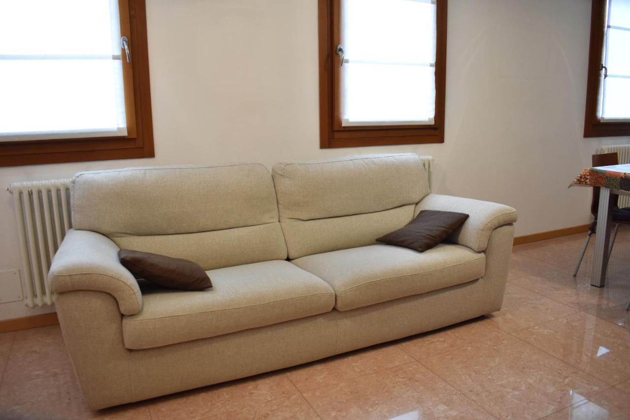 Elegant Apartment And Free Car Parking - Quite Area Favaro Veneto Dış mekan fotoğraf