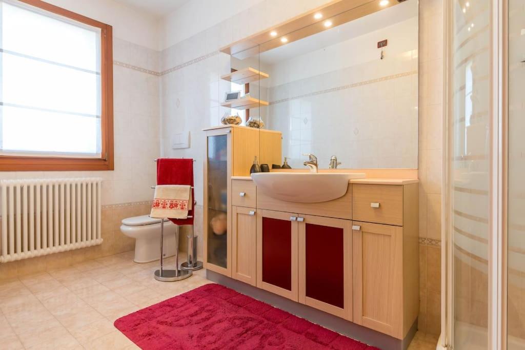 Elegant Apartment And Free Car Parking - Quite Area Favaro Veneto Dış mekan fotoğraf